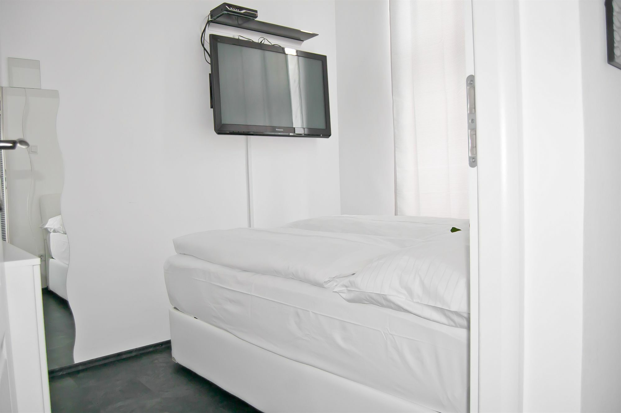 Royal Resort Apartments Westbahnhof Vienna Viena Exterior foto